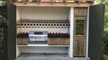 Außenküche aus Holz mit Beefeater Grill (ID:038)
