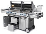 Mobiler Napoleon Grill mit Rollen