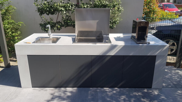 Design-Outdoor Küche aus Beton