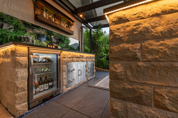 Outdoor Küche mit Lounge