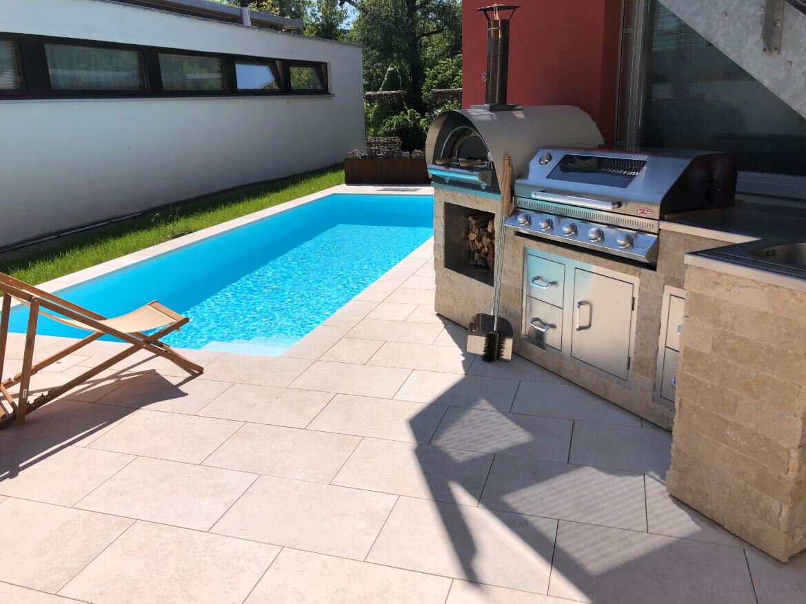 Outdoor Küche am Pool