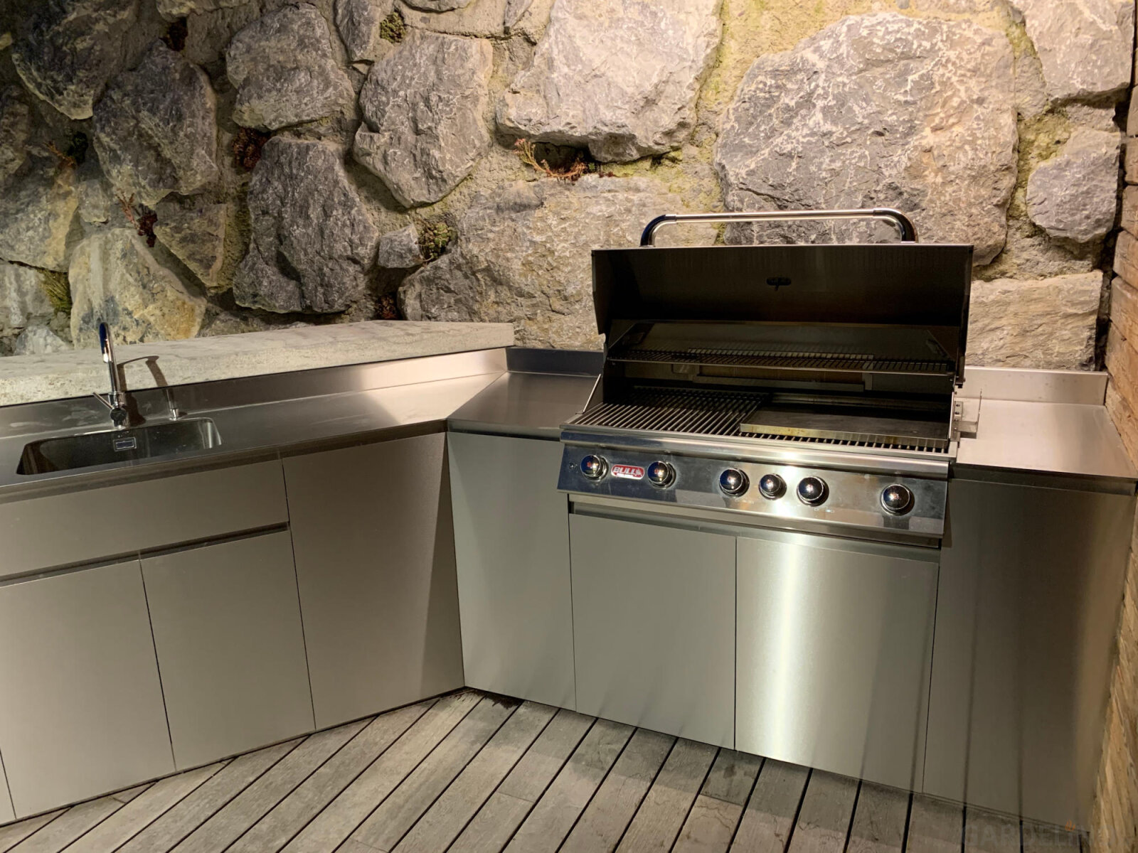 Außenküche aus Edelstahl