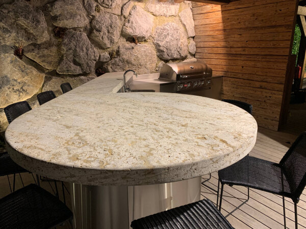 Außenküche aus Edelstahl