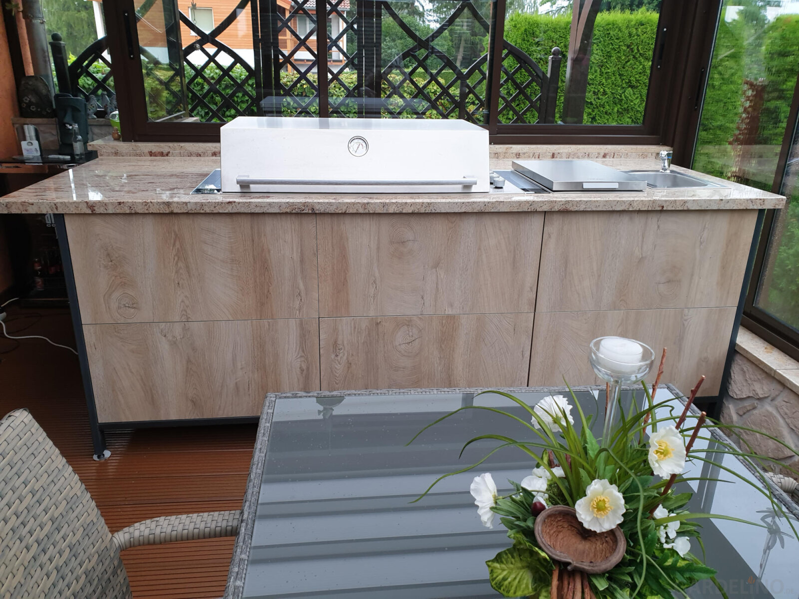 Outdoor Küche im Wintergarten