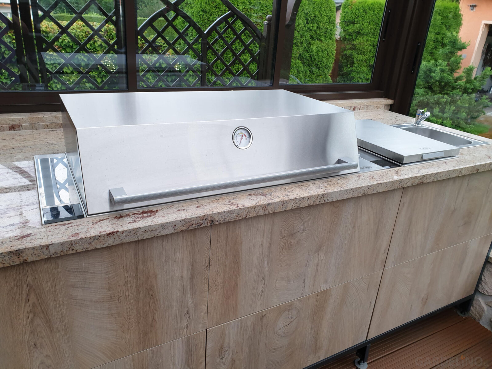 Outdoor Küche im Wintergarten