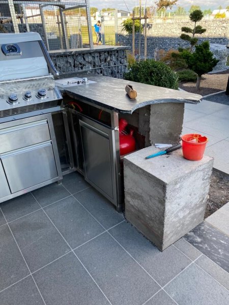 Außenküche aus Granit