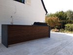 Design-Außenküche aus Holz