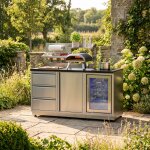 Kompakte Gartenküche mit Kühlschrank & Kochfeld, silver mit Stellfüßen