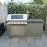 Außenküche mit Beefeater S3000 Einbaugrill