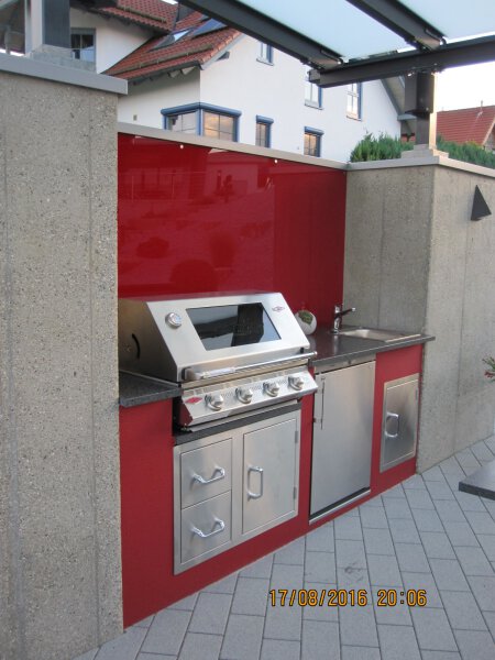 Komplette BeefEater Außenküche in schickem Design