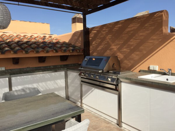 BeefEater Außenküche auf der Dachterrasse