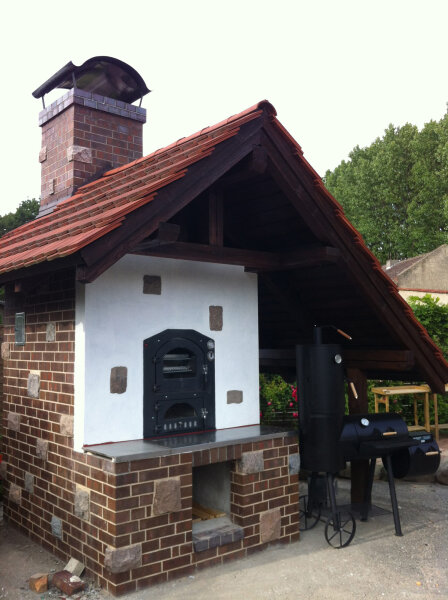 Backhaus mit Fontana Forni Holzbackofen